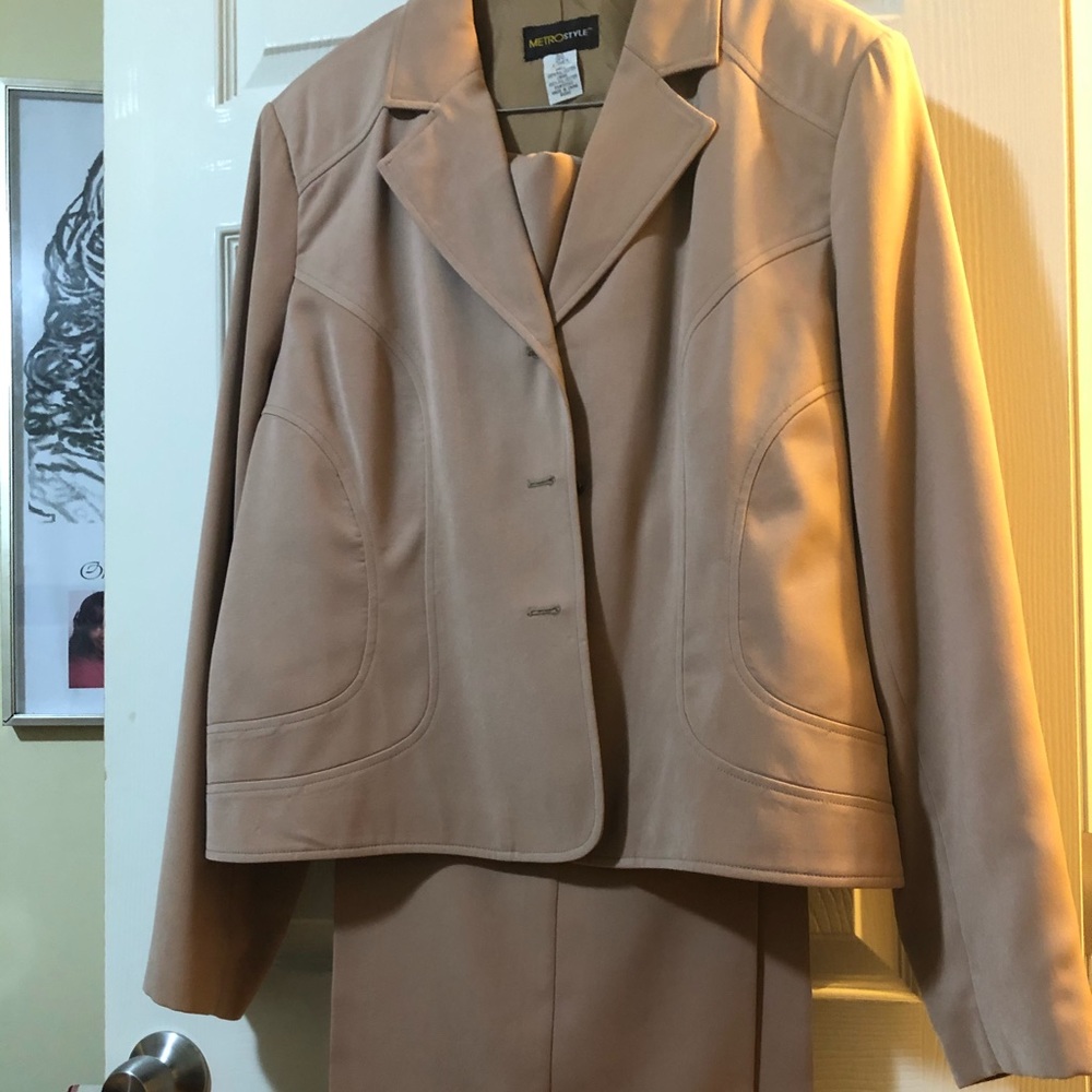 Women pant suit